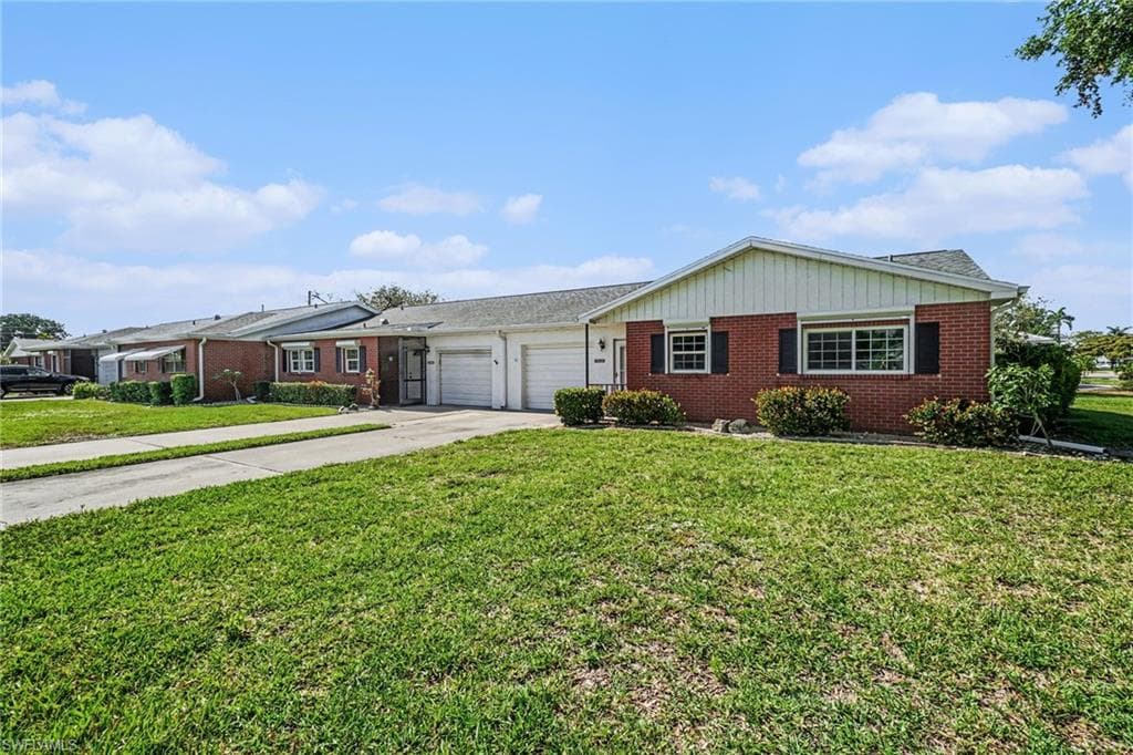 1382 Myerlee Country Club BLVD-13