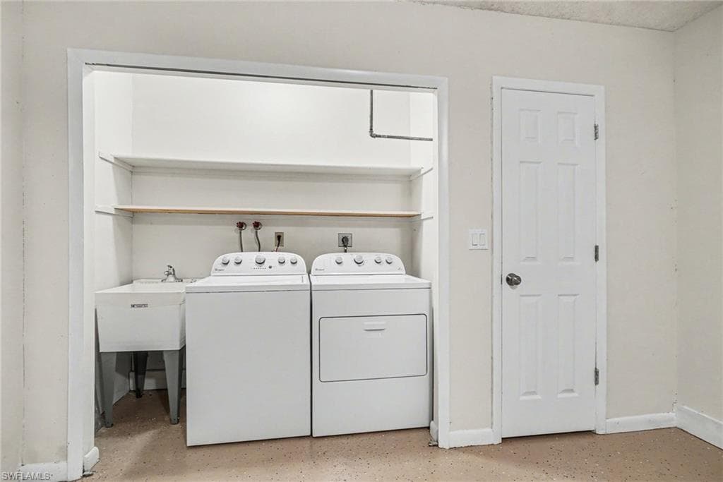 1382 Myerlee Country Club BLVD-7