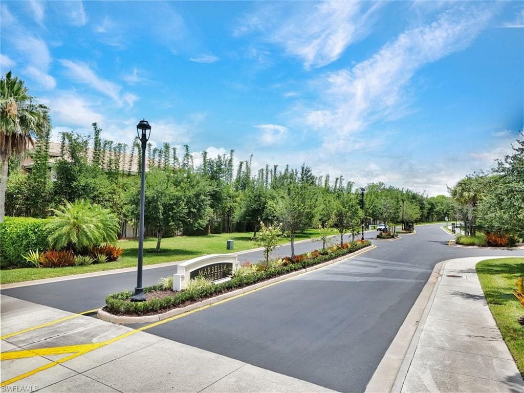 13423 Silktail DR-17