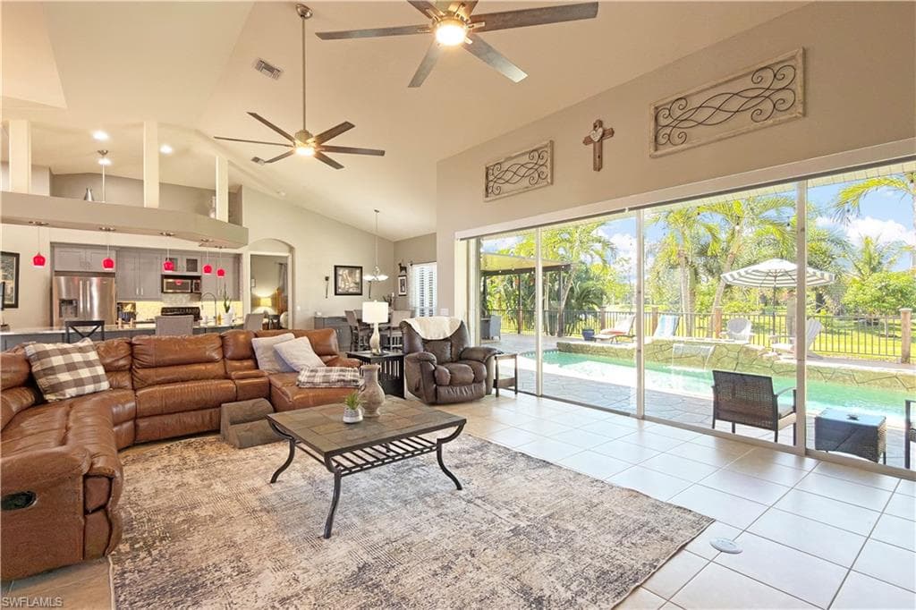 8723 S Lake CIR-11