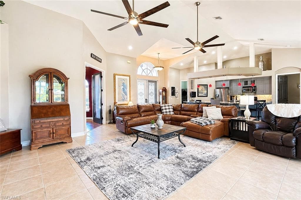 8723 S Lake CIR-9