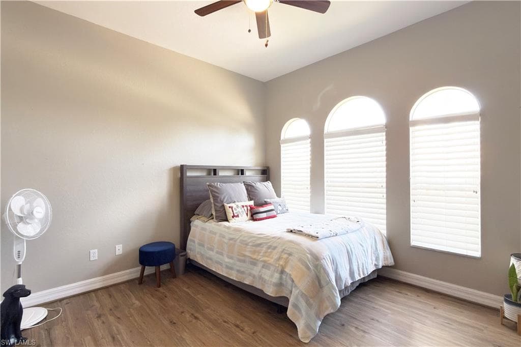 8723 S Lake CIR-36