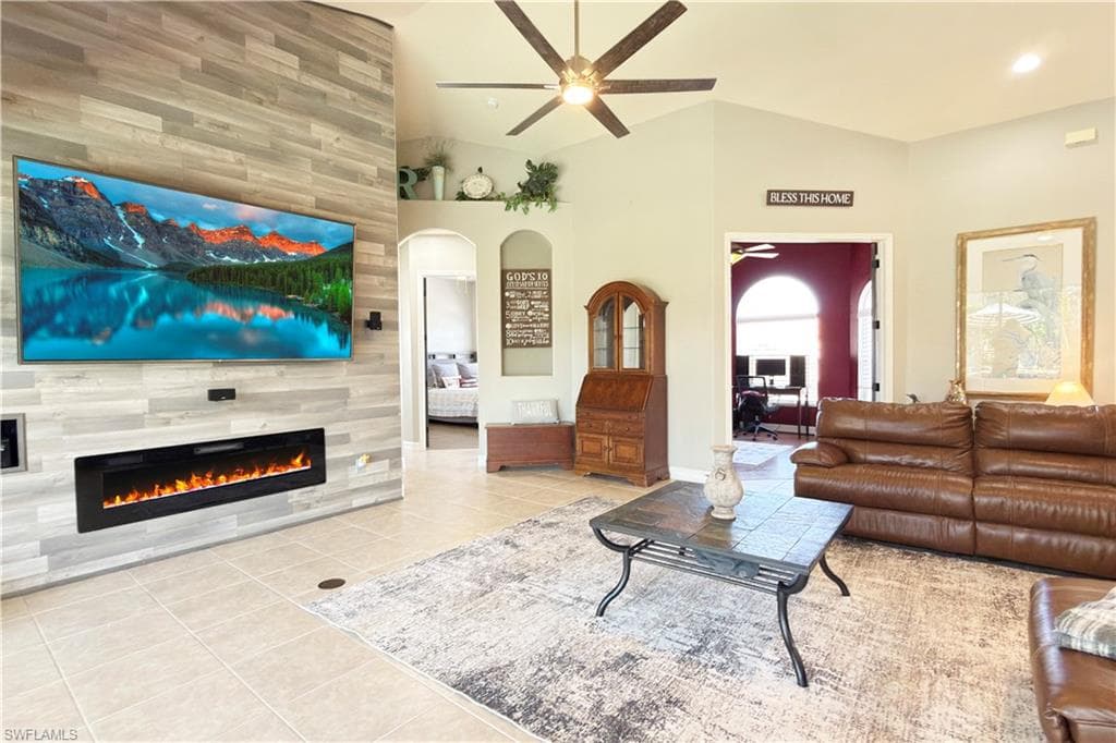 8723 S Lake CIR-10