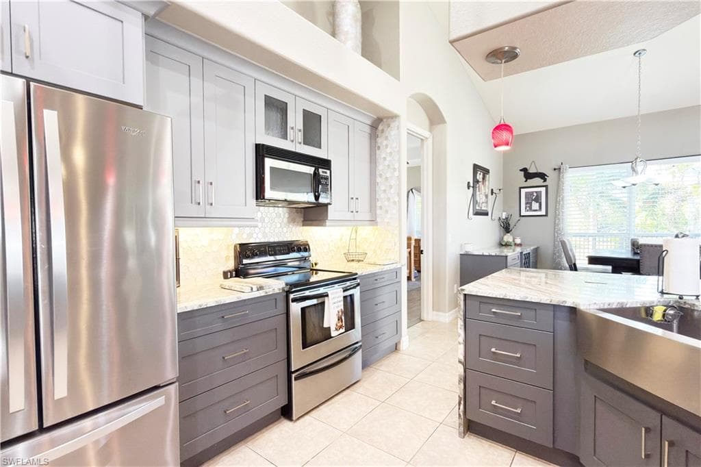 8723 S Lake CIR-7