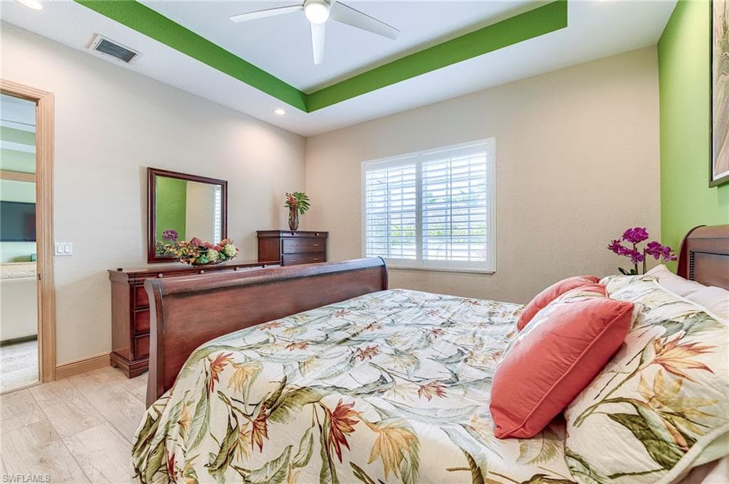 15088 Stella Del Mar LN-14