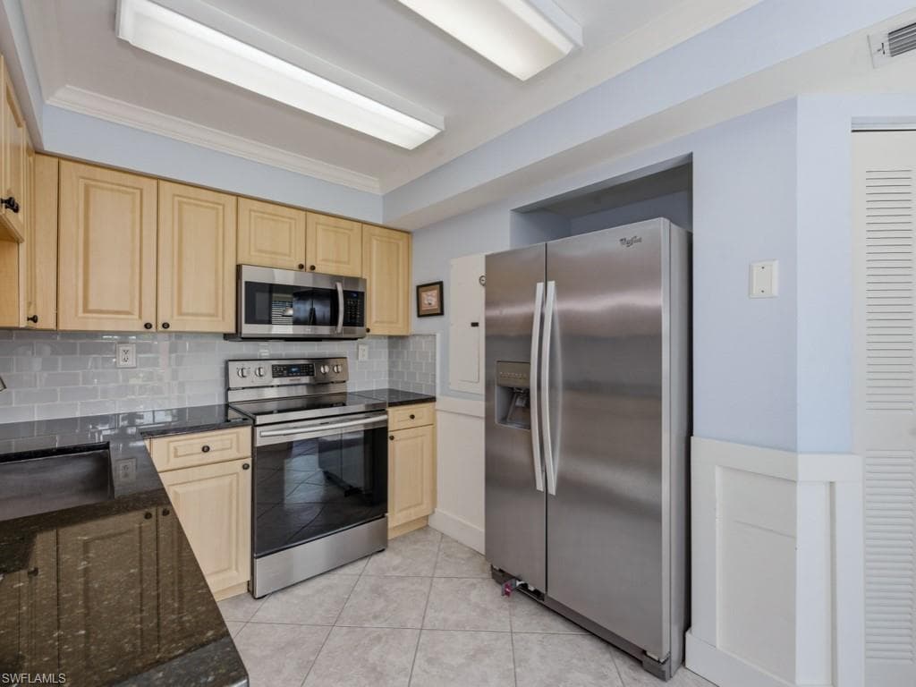 1512 Mainsail DR 5-12