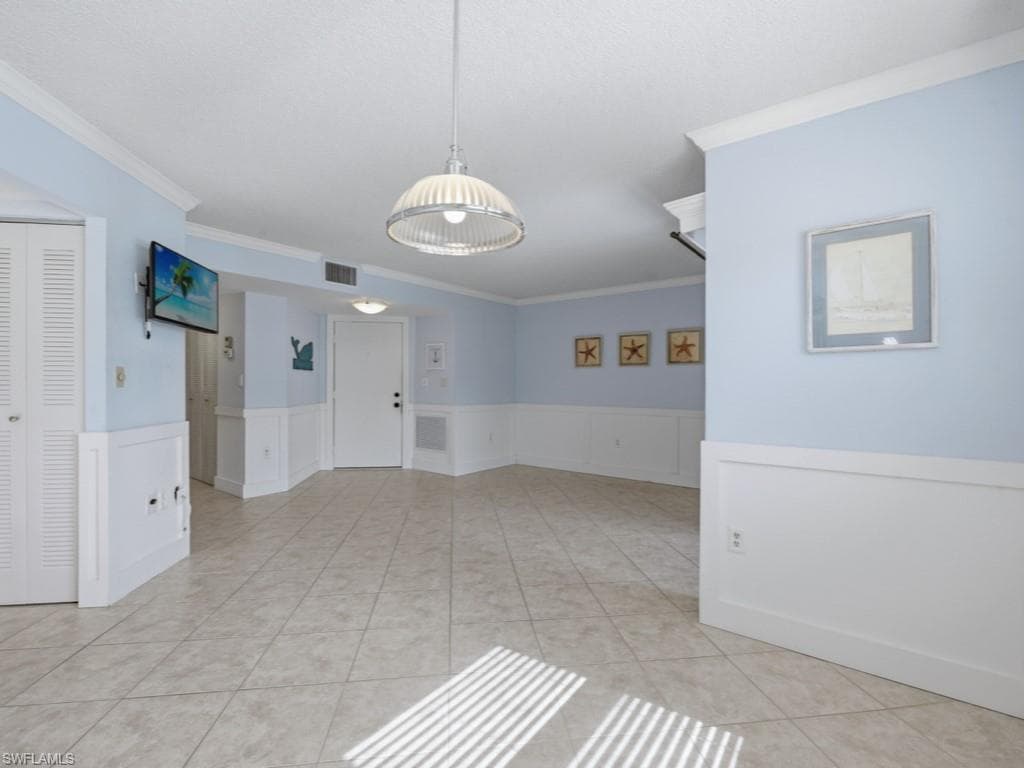 1512 Mainsail DR 5-11