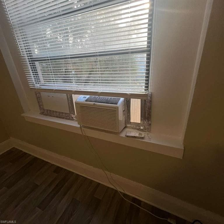 3619 Seminole AVE 2-4