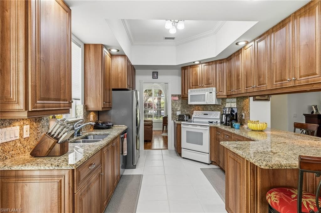 4605 Navassa LN-9