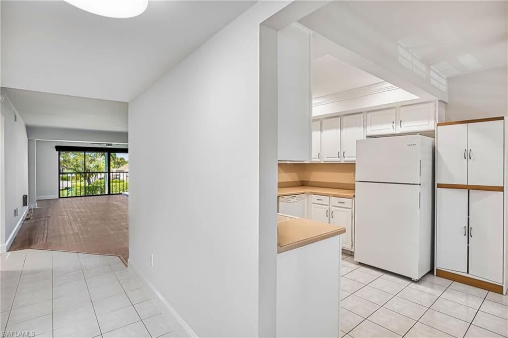 7430 Lake Breeze DR 203-6