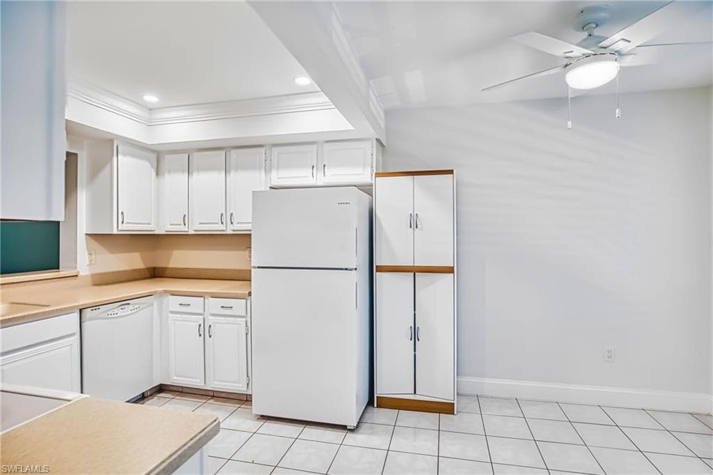 7430 Lake Breeze DR 203-3