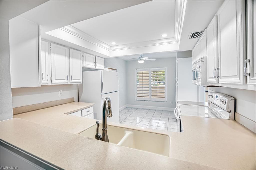 7430 Lake Breeze DR 203-5