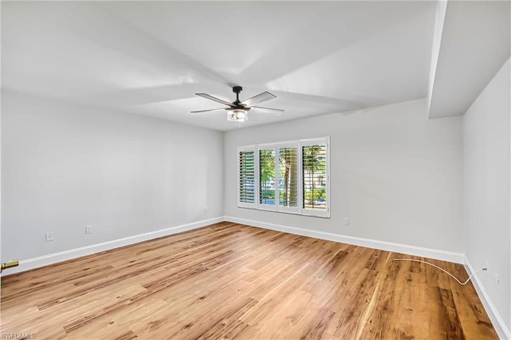 7430 Lake Breeze DR 203-15