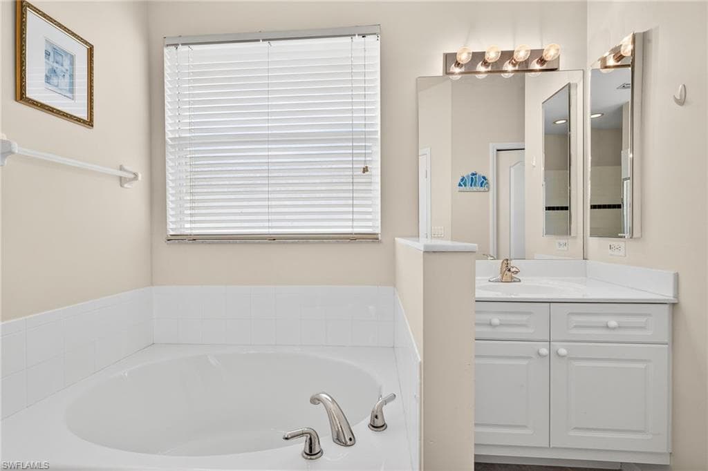 8912 Wellington Lakes CT-15