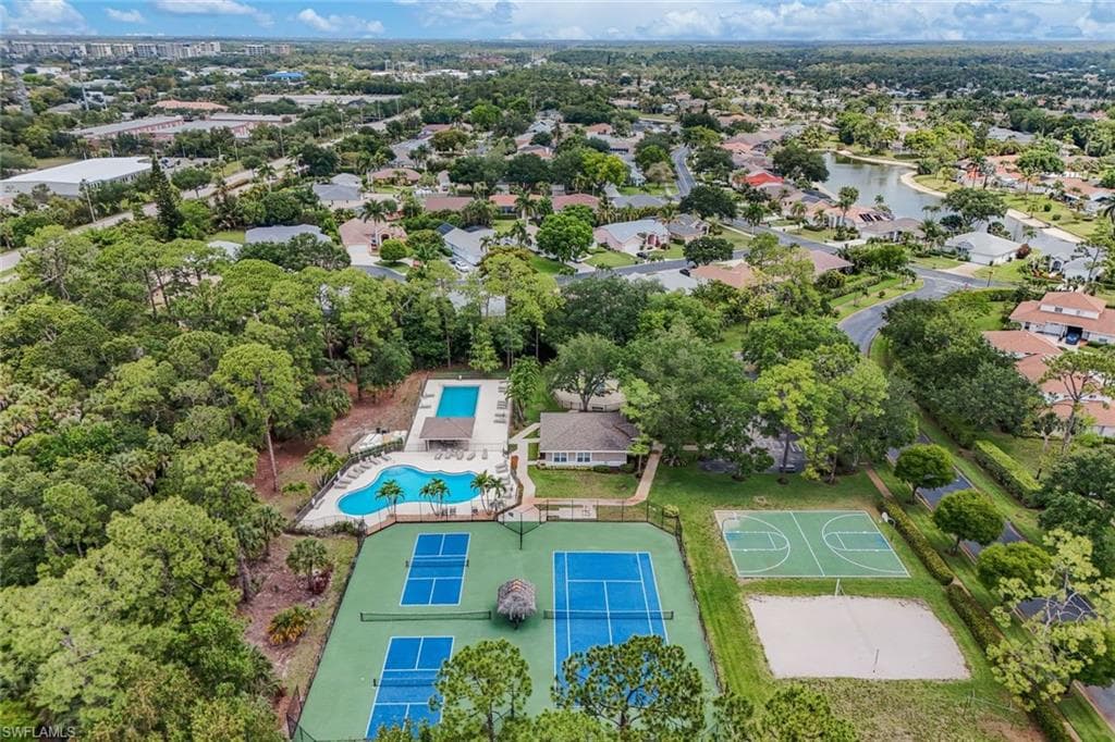 1221 Briarwood CT-17