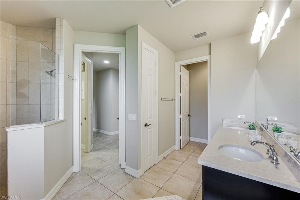 1221 Briarwood CT-10
