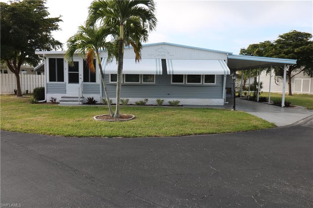116 Coachlight DR-1