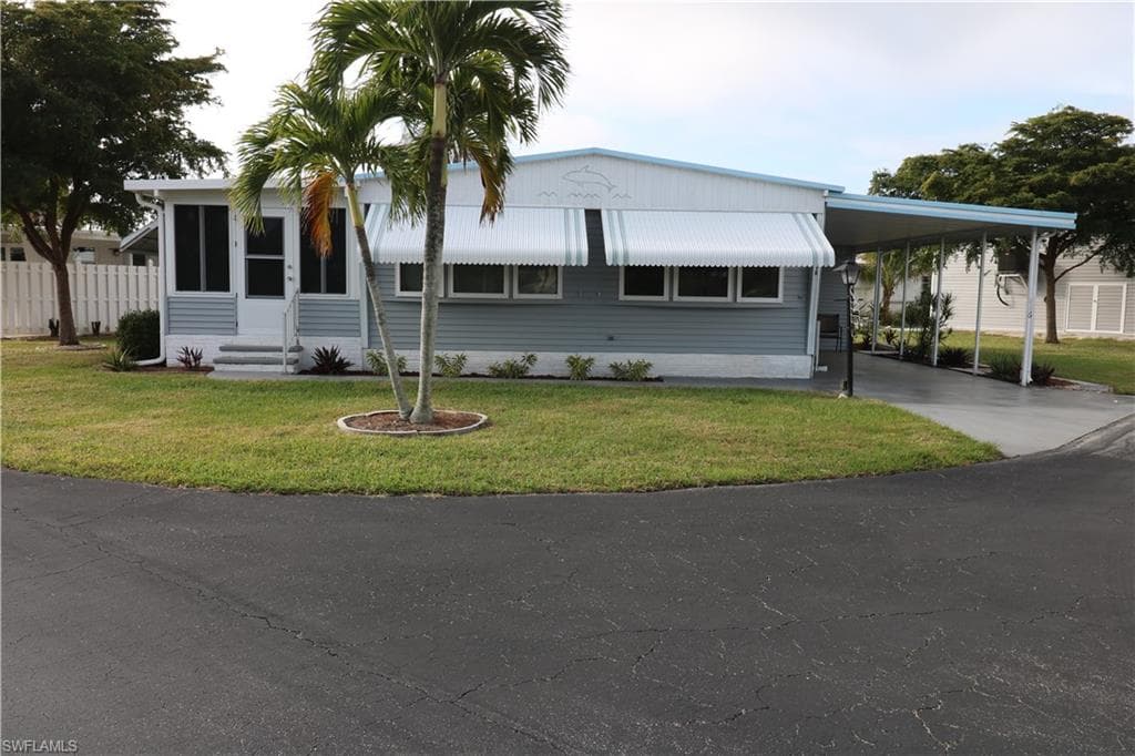 116 Coachlight DR-2