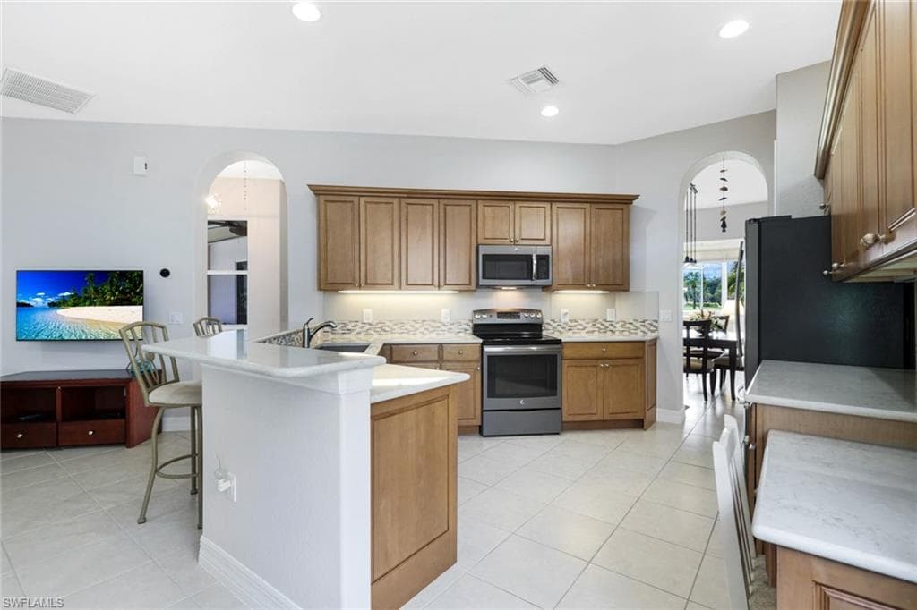 28201 L Burton Fletcher CT-15