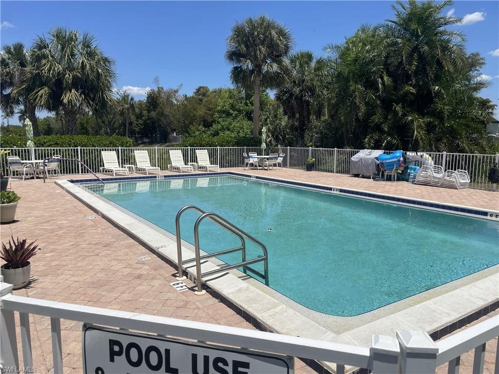 13502 Siesta Pines CT 402-4