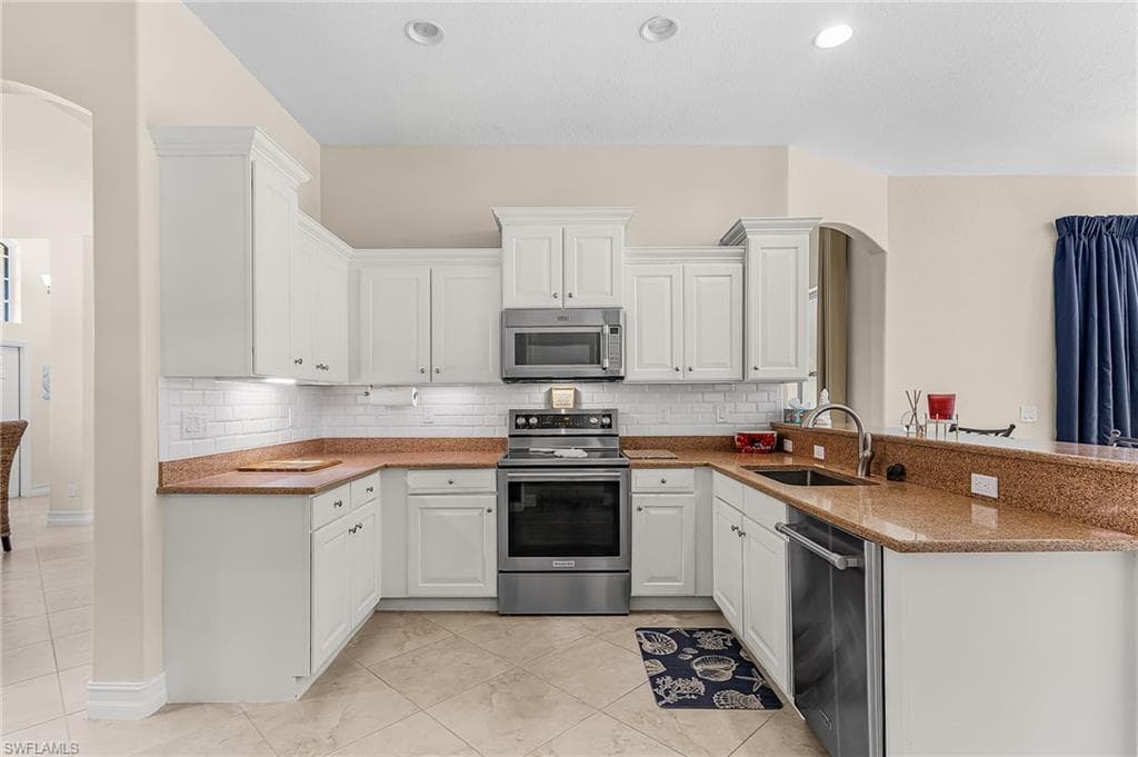 9663 Blue Stone CIR-14