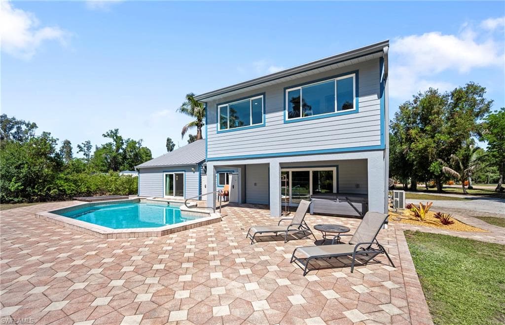 6268 Foxfire LN-16