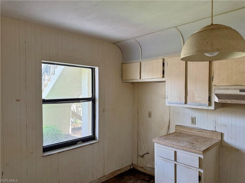 9305 Lake Park DR 104-6