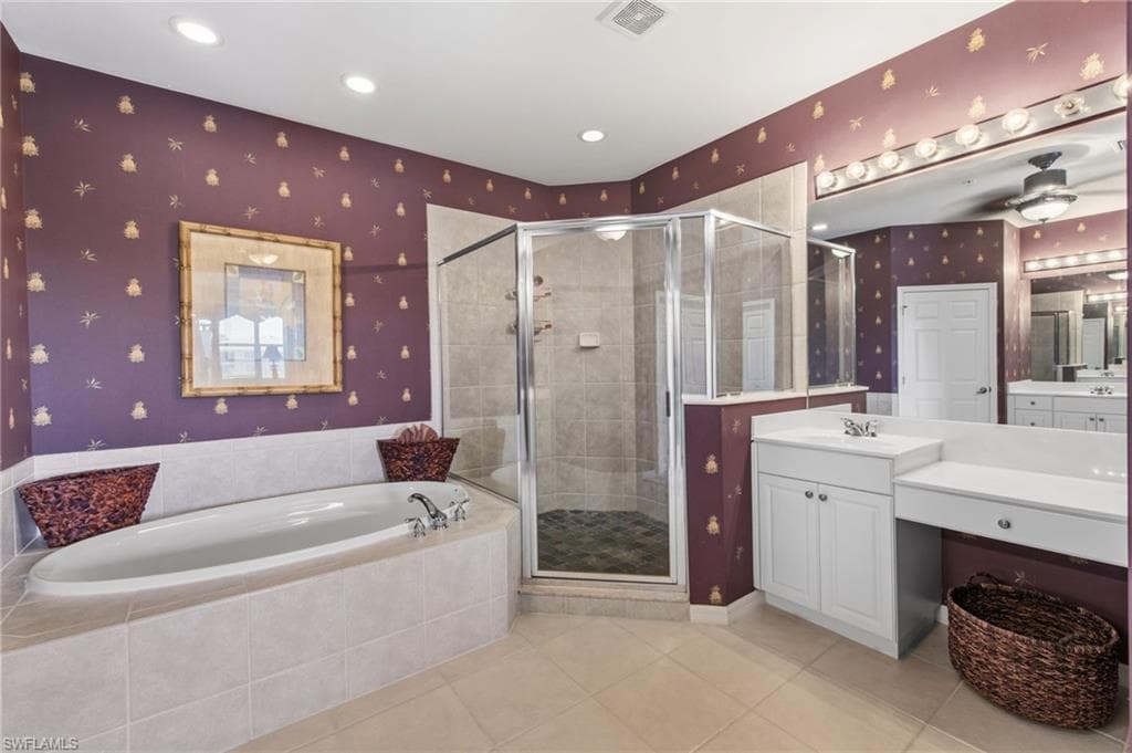 7090 Bay Woods Lake CT 201-25