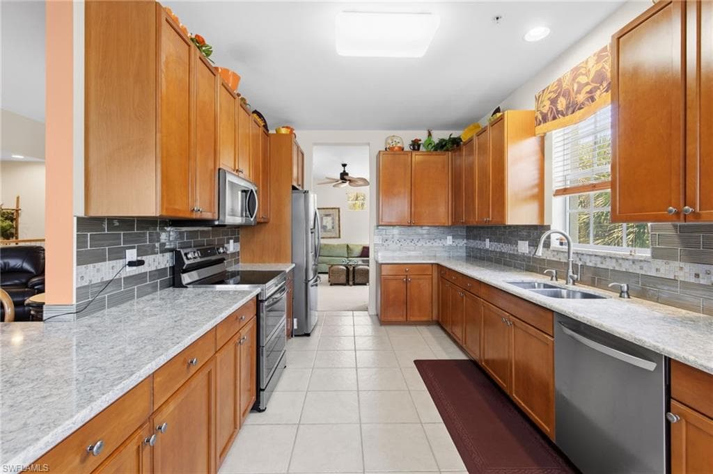 7090 Bay Woods Lake CT 201-19