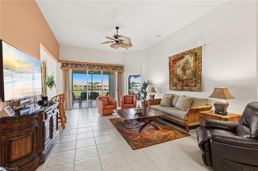 7090 Bay Woods Lake CT 201-17