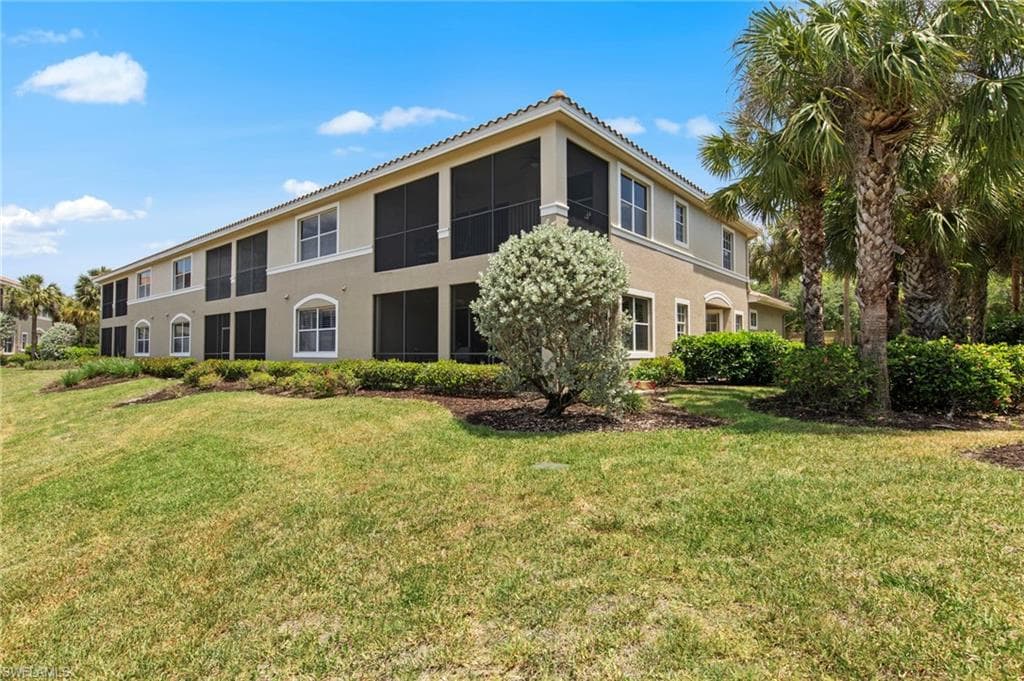 7090 Bay Woods Lake CT 201-39