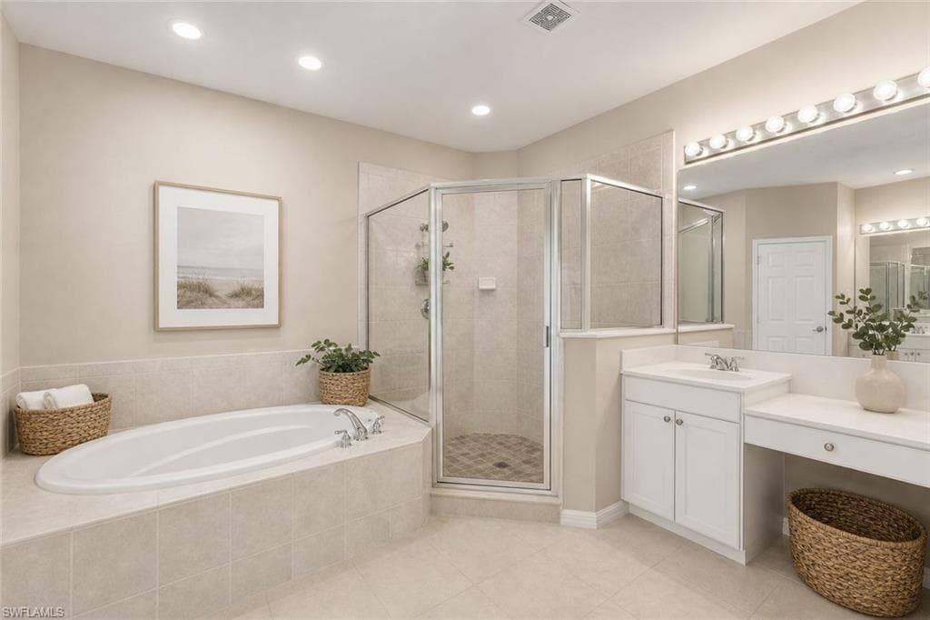 7090 Bay Woods Lake CT 201-24