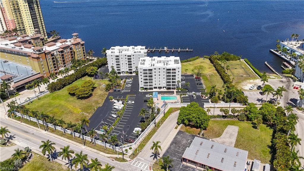 2885 Palm Beach BLVD 507-19