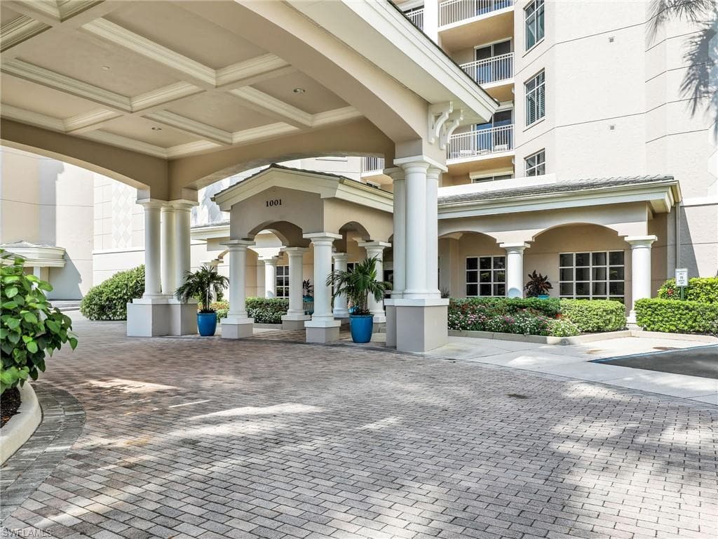 1001 Arbor Lake DR 202-26