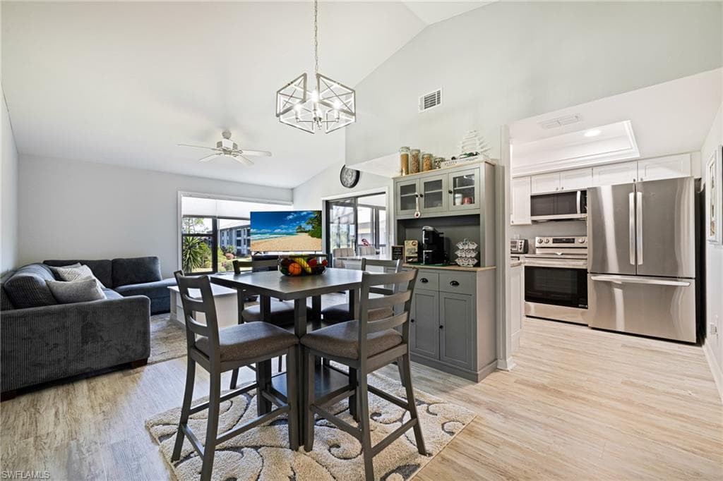 5805 Trailwinds DR 326-11