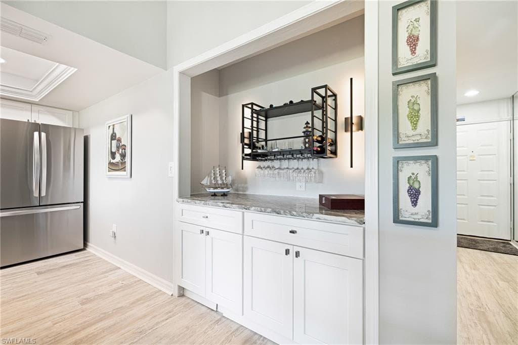 5805 Trailwinds DR 326-9