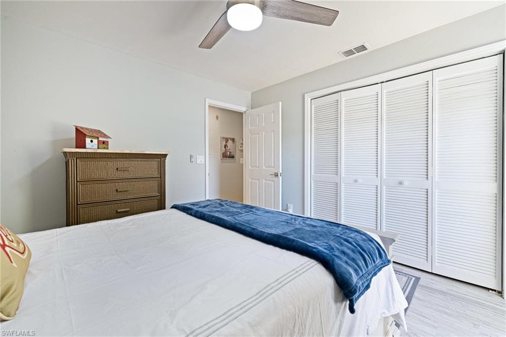 5805 Trailwinds DR 326-14