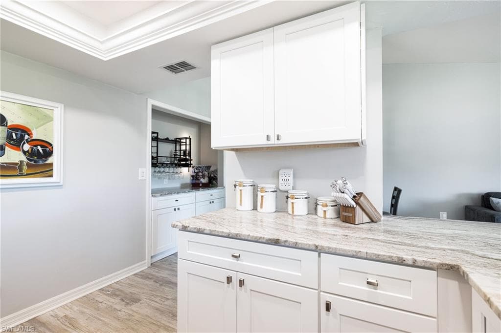 5805 Trailwinds DR 326-10