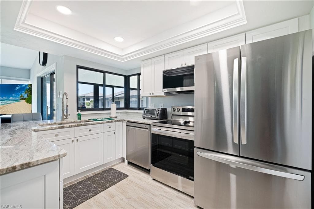 5805 Trailwinds DR 326-7