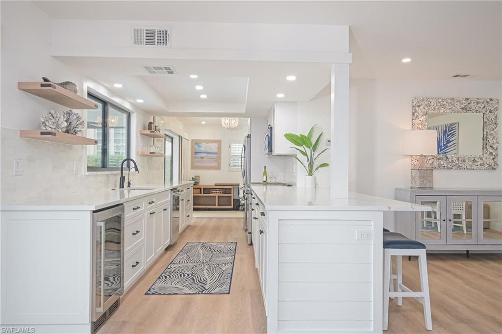 1420 Jewel Box AVE-10