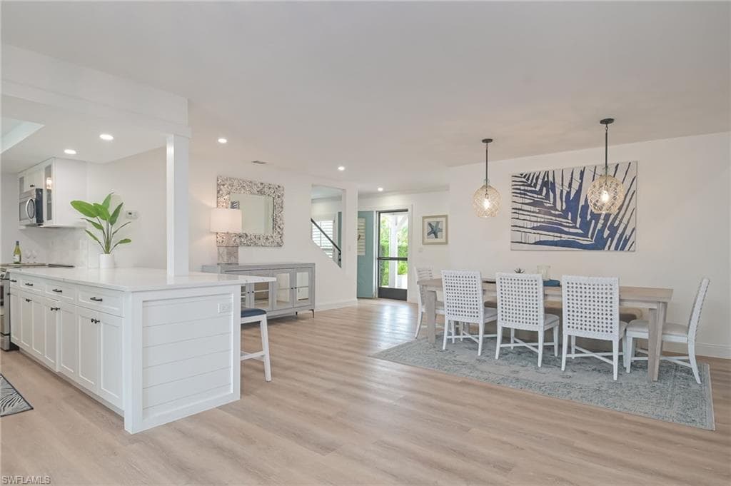 1420 Jewel Box AVE-7