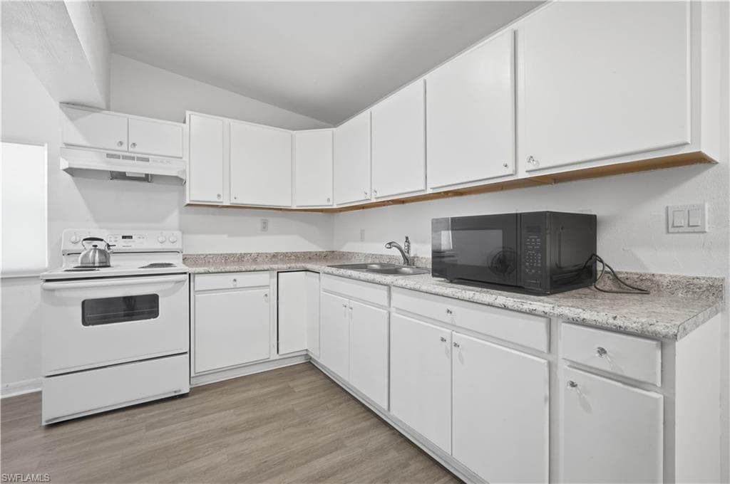 3026 2nd ST-11