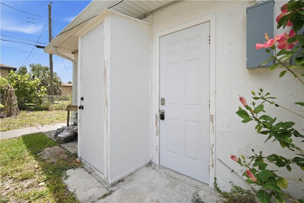 3026 2nd ST-21