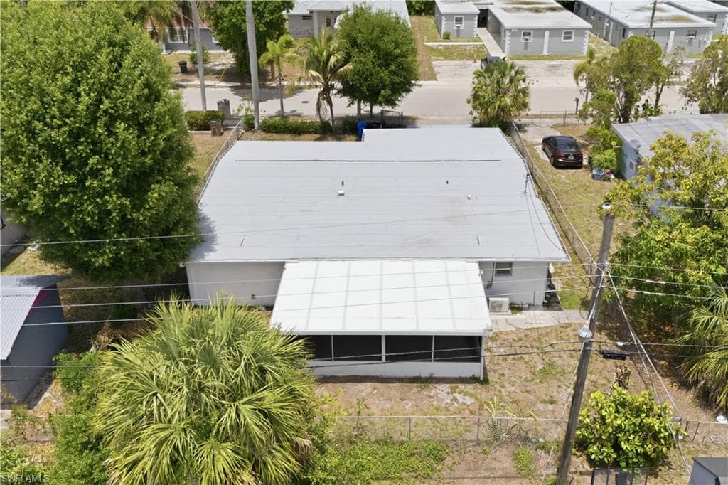 3026 2nd ST-10