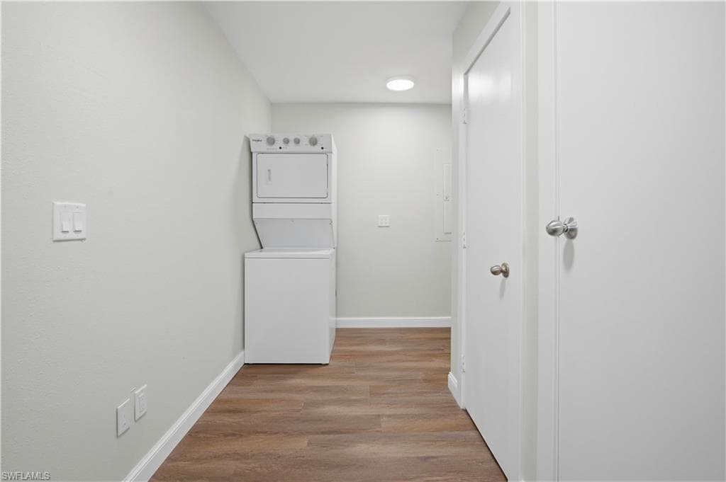 3026 2nd ST-28
