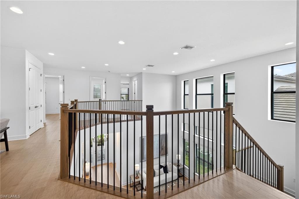 21072 Teak Tree TER-28