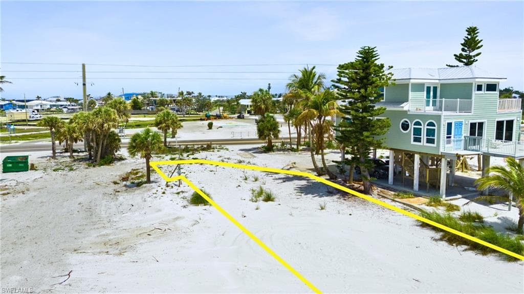 5682 Estero BLVD-5