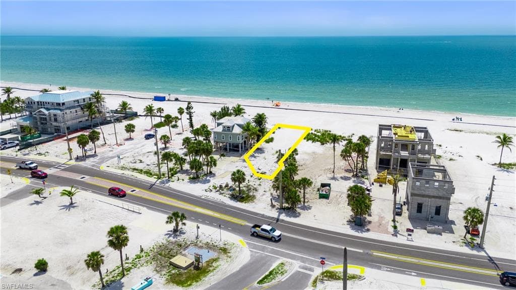 5682 Estero BLVD-12