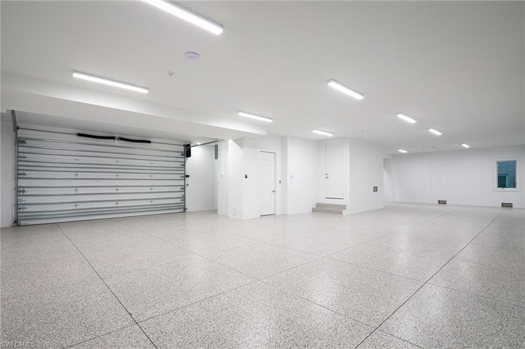223 Bayview AVE-26