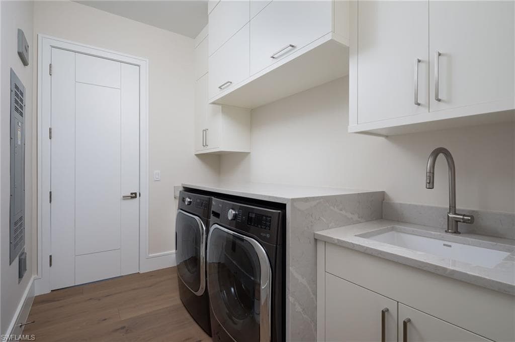 223 Bayview AVE-25